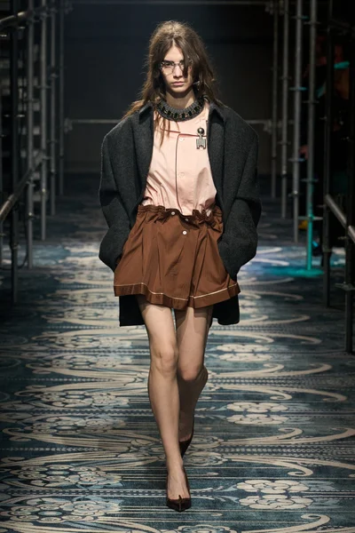 Look 12